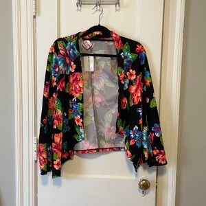 NWT - Black and floral blazer -BOUTIQUE BRAND